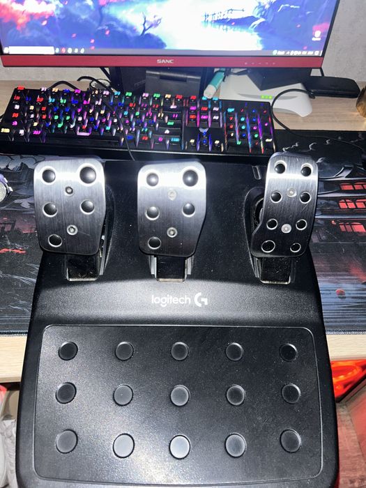 Продаю игровой руль logitech g29