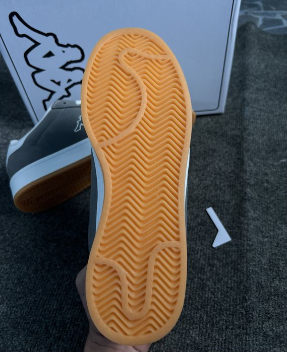 Adidași Kappa stil skate gri cu talpă maro măsura 42