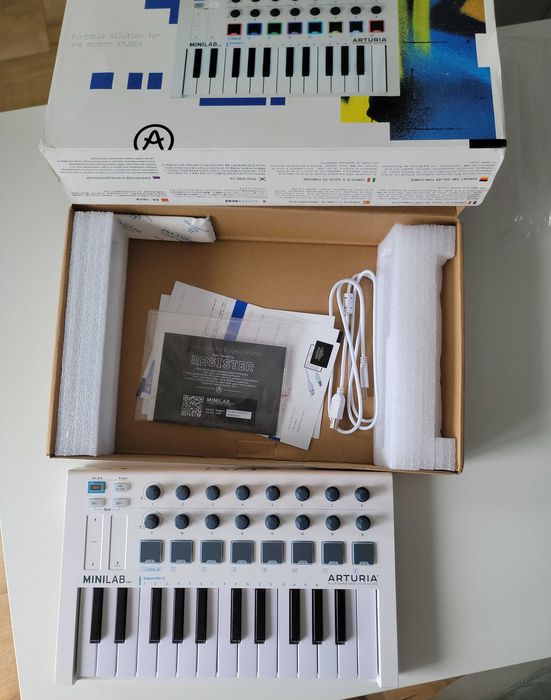Claviatura / Controller MIDI Arturia MiniLab MkII – Pachet complet