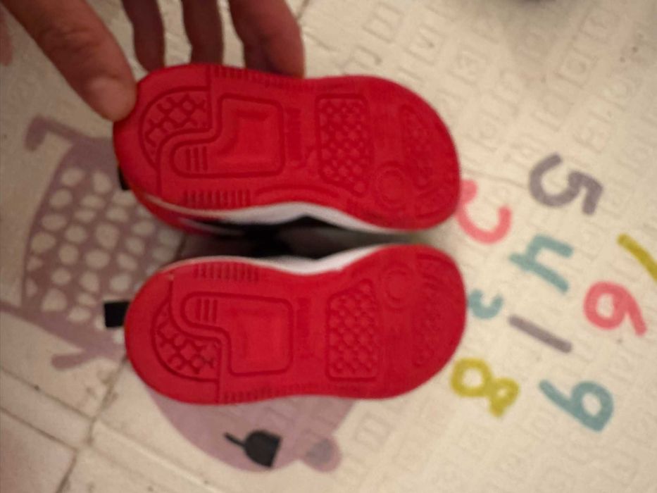 Нови бебешки маратонки PUMA