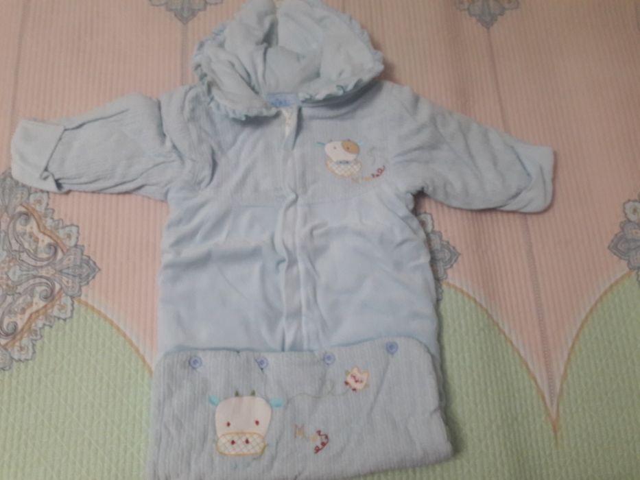 Конверты на выписку и одежда на девочку