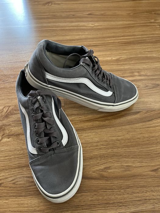 Adidasi vans marimea 40