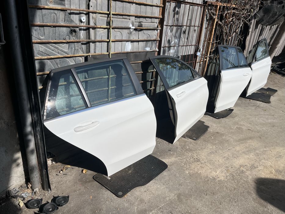 Врати Mercedes C - W205 комби / Врата