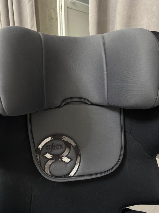 Продам автокресло Cybex