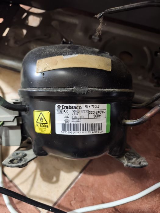 Compresor / Motor Frigider Embraco EMX 70CLC – Freon R600a