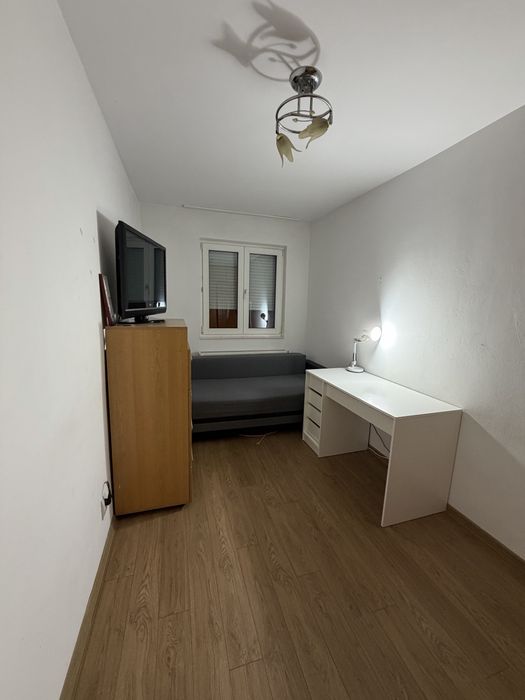 Inchiriez garsoniera!