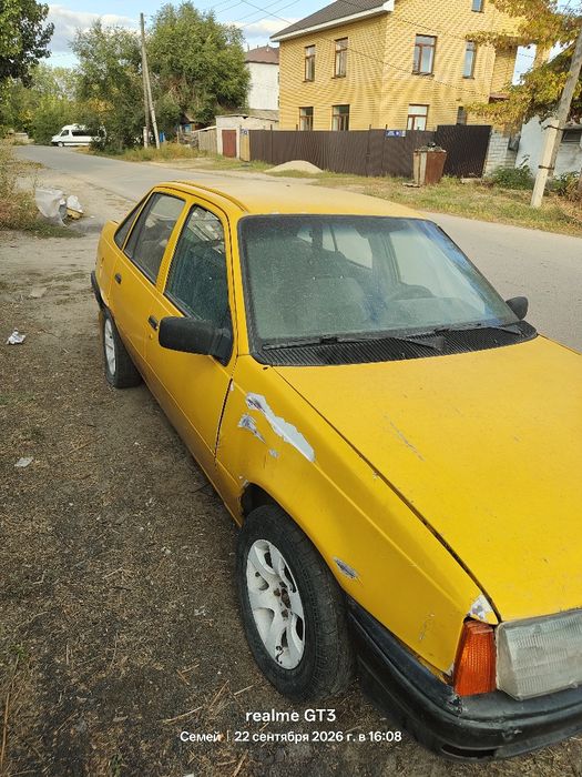 Продам автомобиль Daewoo Racer
Daewoo Racer