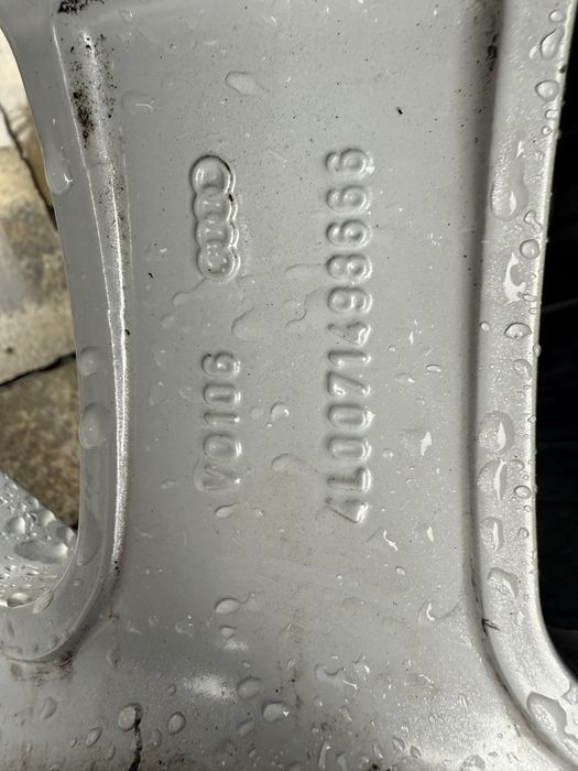 Audi Q7 235/60/18-7мм оригинални 1.200лв Комплект