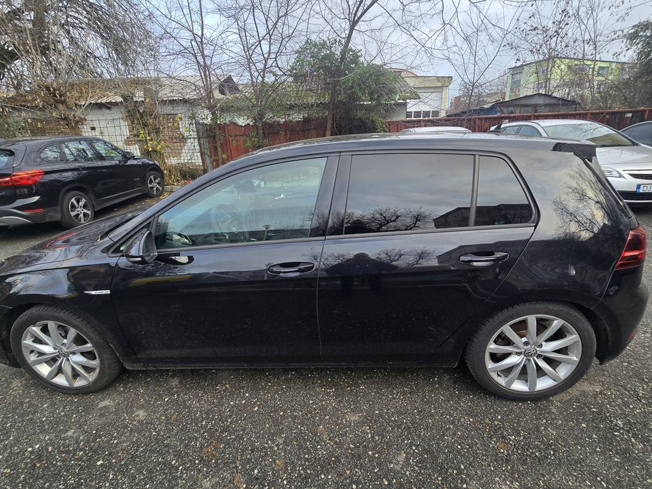 Vând Volkswagen Golf 7