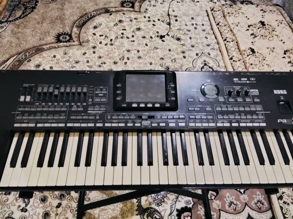 Корк РА3 сотилади