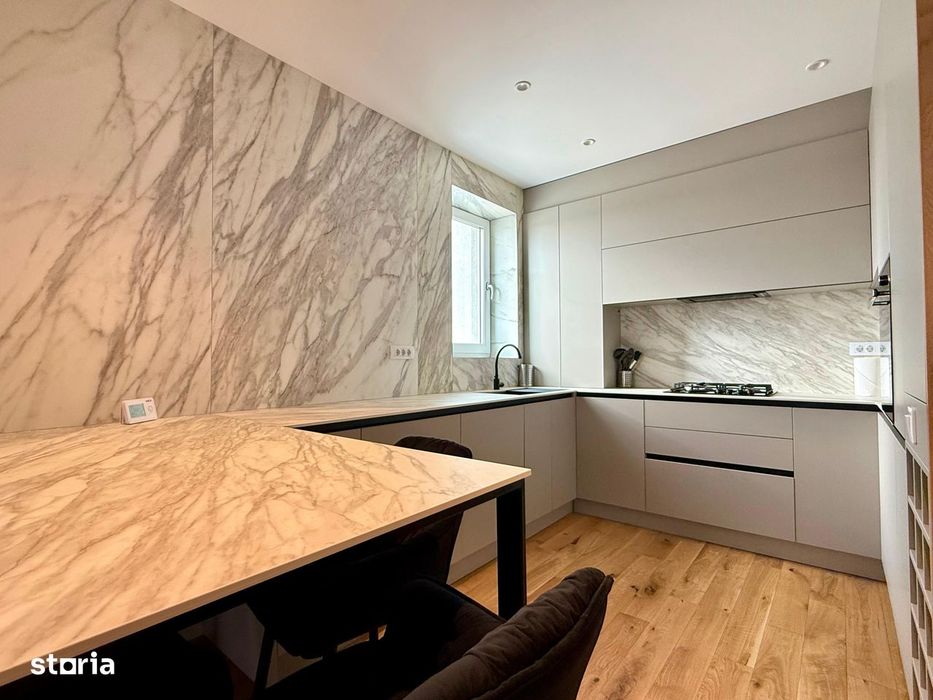 Penthouse cu terasa de 100mp -Lebada Lake Residence+2 parcari subteran — fotografia 1