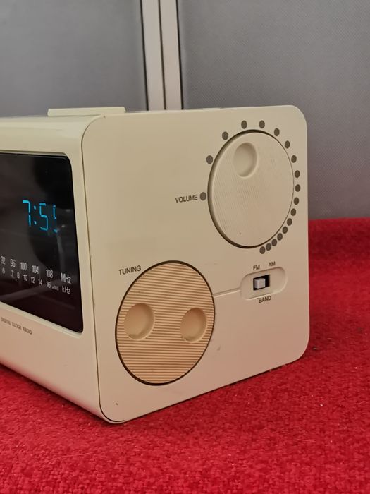 Radio SONY ICF-C11W Digi Cube