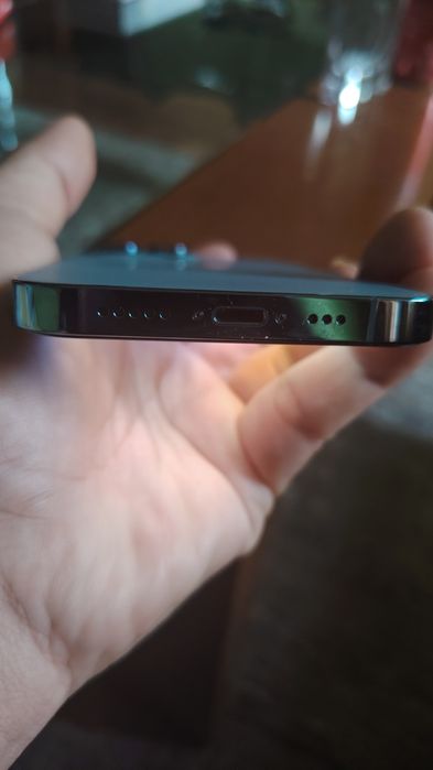 Продавам айфон 13 про като нов