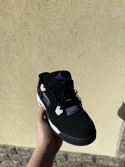 Jordan 4 black thunder 43