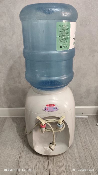 Продам кулер диспенсер