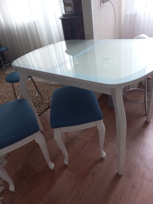 ,,продам кухонный стол