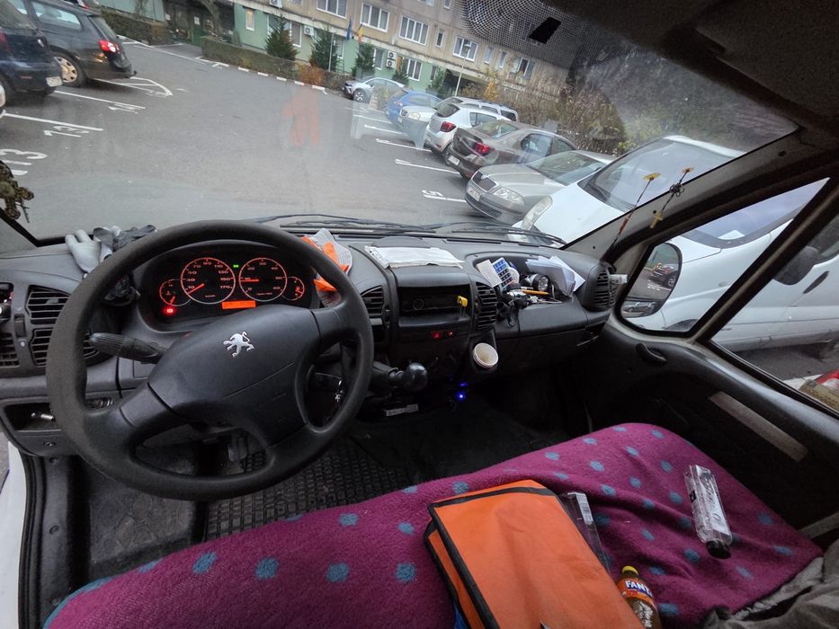 Vand Peugeot Boxer an 2003 si 2010