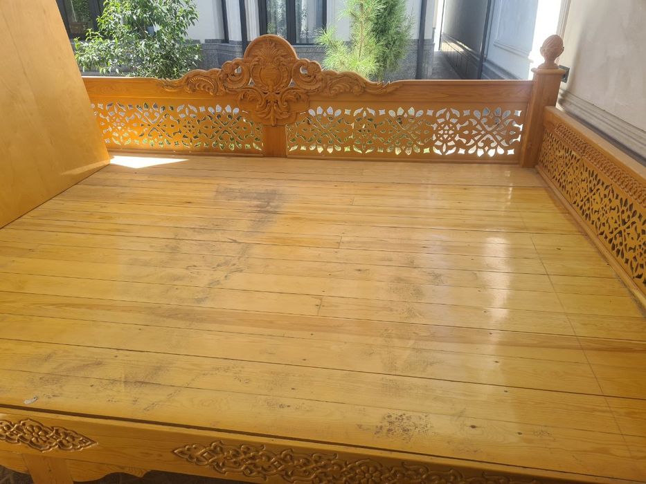 Kart  Tapchan sotiladi buxoro shaharda 2.5×3.5 mtr 6.200