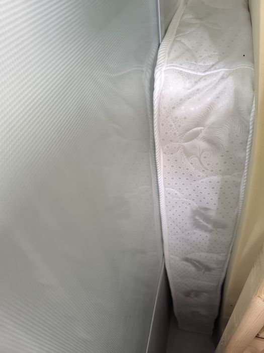 Кровать детская с матрасом