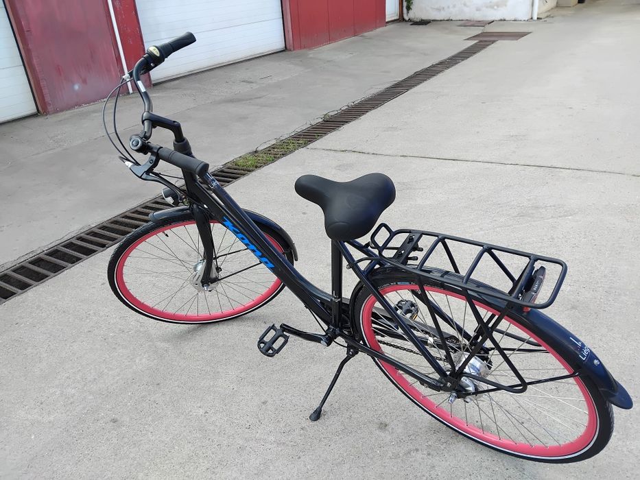 Vând bicicleta din aluminiu pentru damă