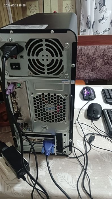 Продам комплектом компьютер  для учёбы