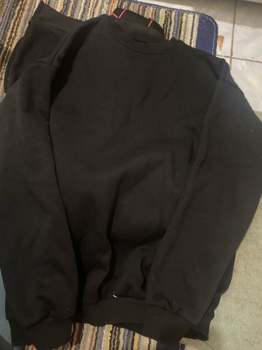 худи черный красивый