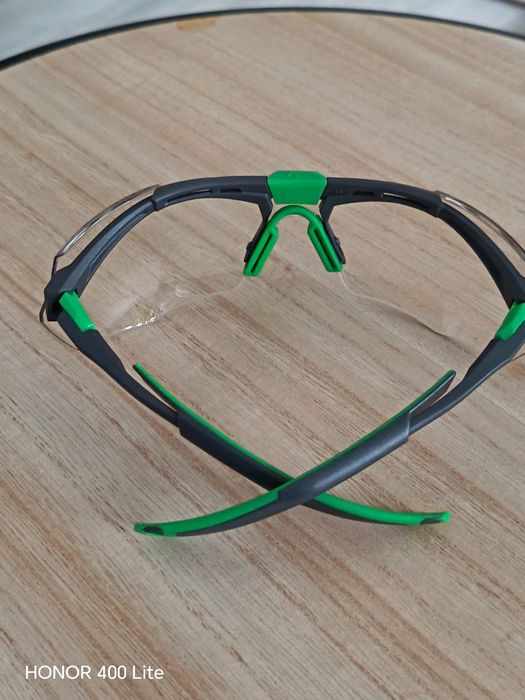 Ochelari ciclism noi cu etichetă