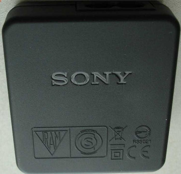 Оригинално зарядно у-во Sony AC-UB10D USB-AC