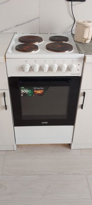 Продам электроплиту