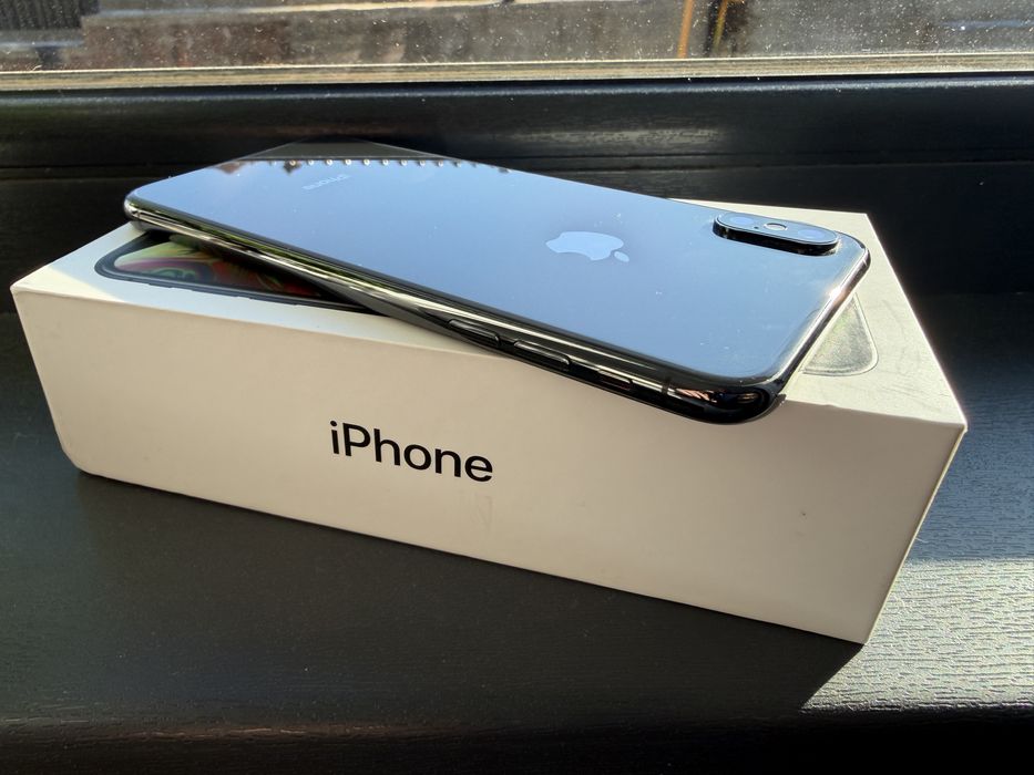 iPhone XS Max | 64 GB | Black | Neverlocked