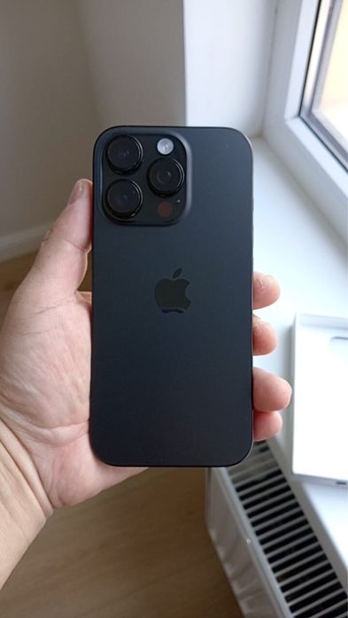 iPhone 16 pro 256 гб