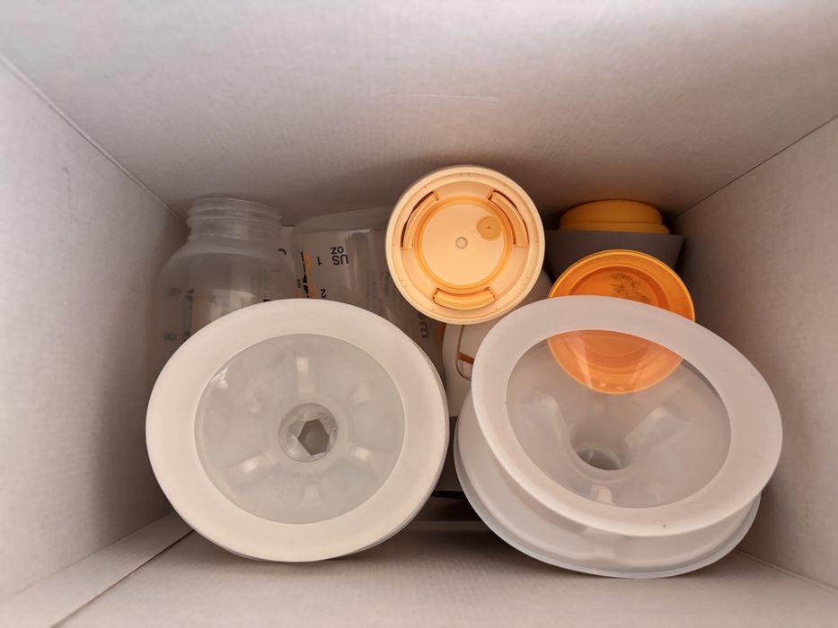 Двуфазна помпа за кърма Medela Swing Maxi