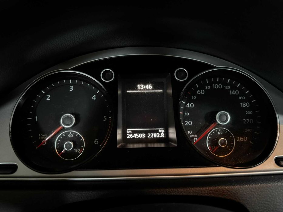 Volkswagen Passat B7 2012