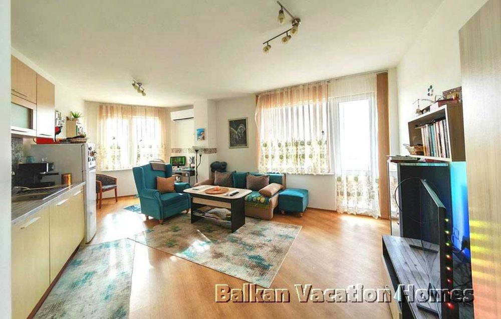 Продава се Двустаен апартамент в Варна, Галата - 66 кв.м за 1058 €/кв.м - Снимка #2