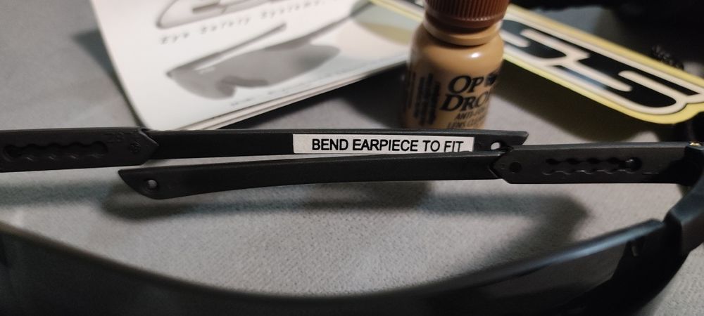 ESS Ice очки новые