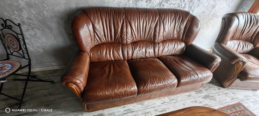 Кожен диван +два броя кресла