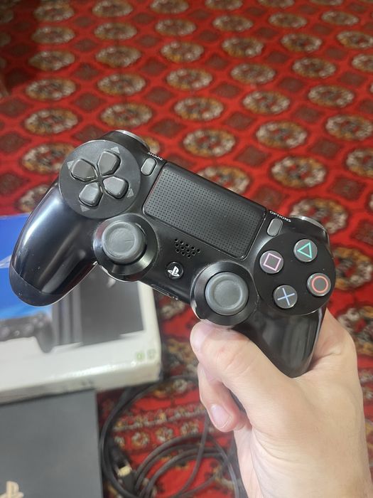 Playstation 4 Pro 1tb Sotiladi