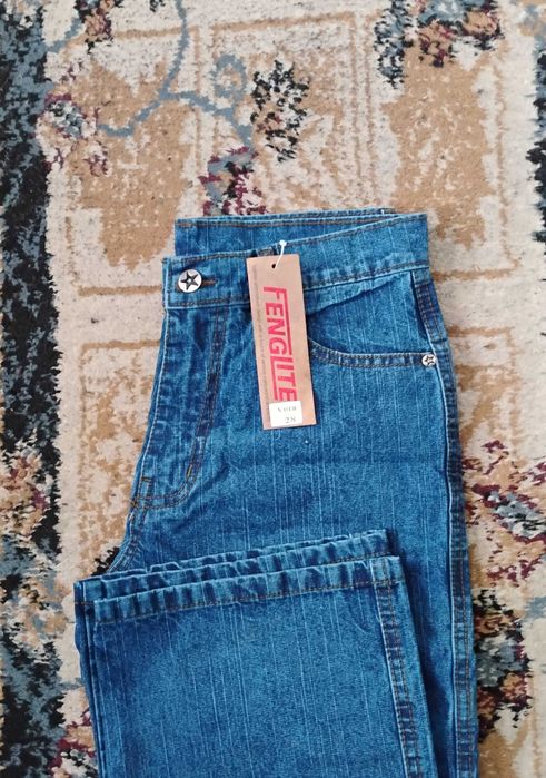 Vând blugi bărbați