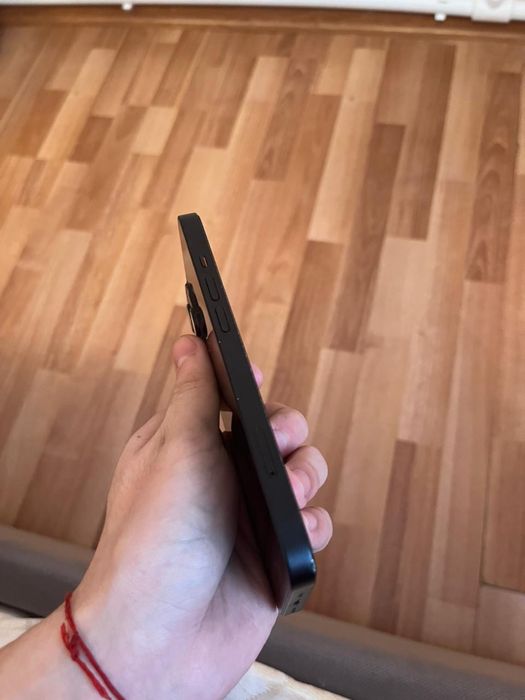 Айфон 13 128 гб.