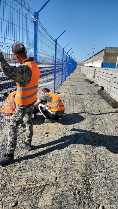 Монтаж ограждения из 3Д сетки