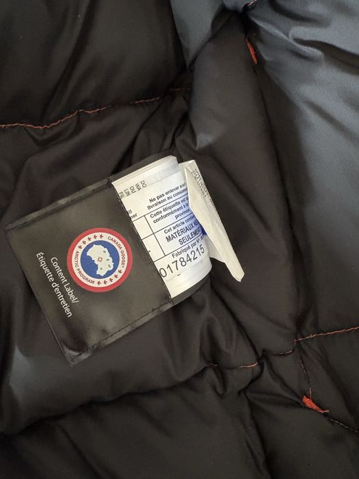 Оригинален елек CANADA GOOSE