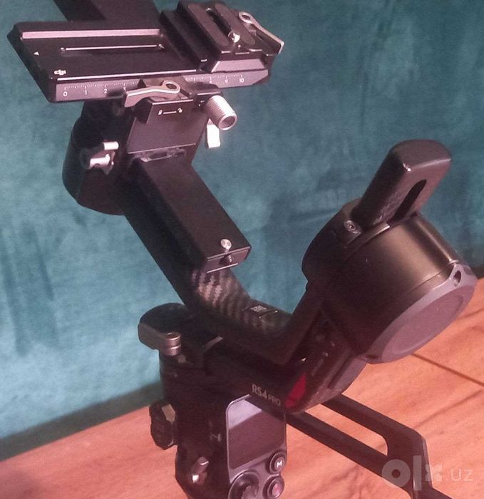 Studiya SMM uchun godox runin telesuflor nalaytlar