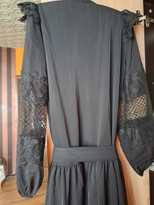 Дамска дълга рокля с дантели