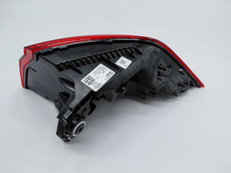 4M8945069AB Нов Ляв Стоп Audi Q8 Facelift 23- Matrix USA