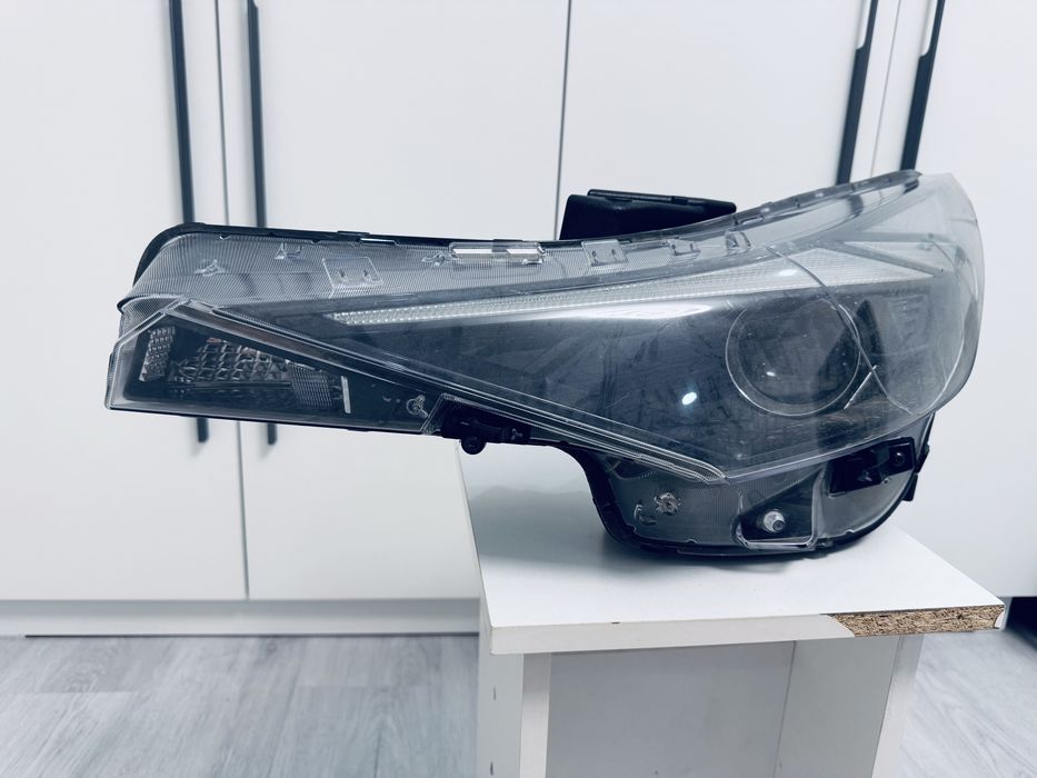 Передняя фара левая Nyundai Elantra CN7 до рест