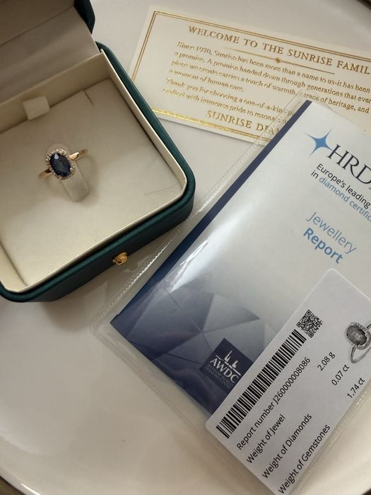 Златен пръстен с Естествен Сапфир 1.74ct и Диаманти | HRD Сертификат