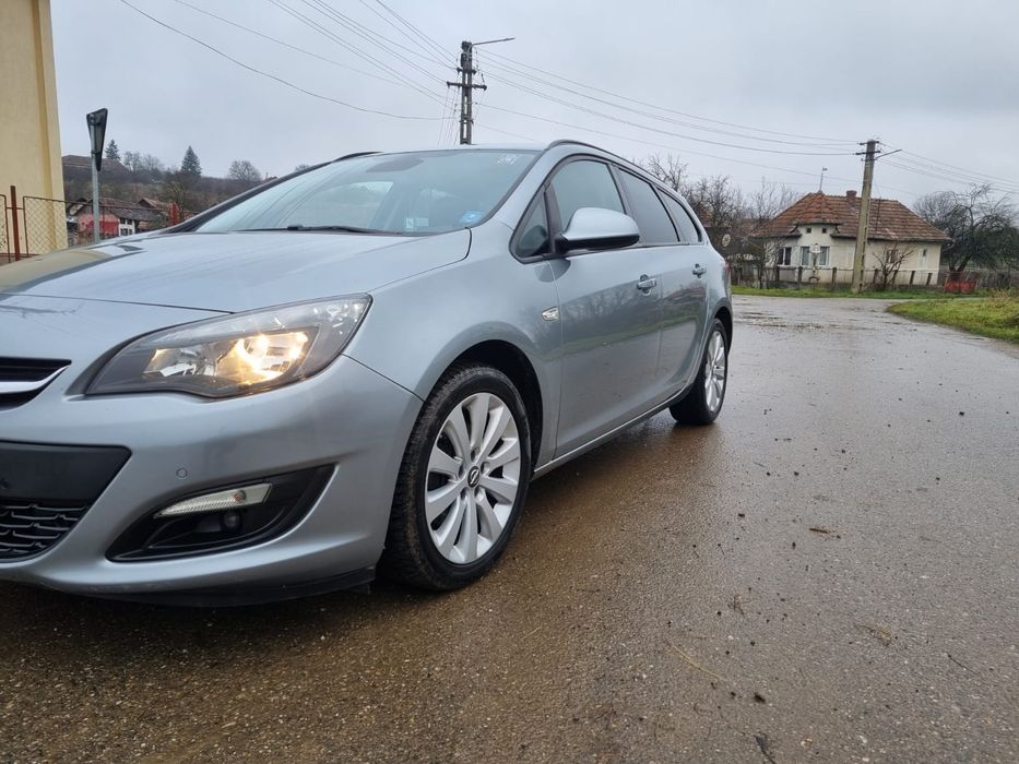 Opel Astra J 2014