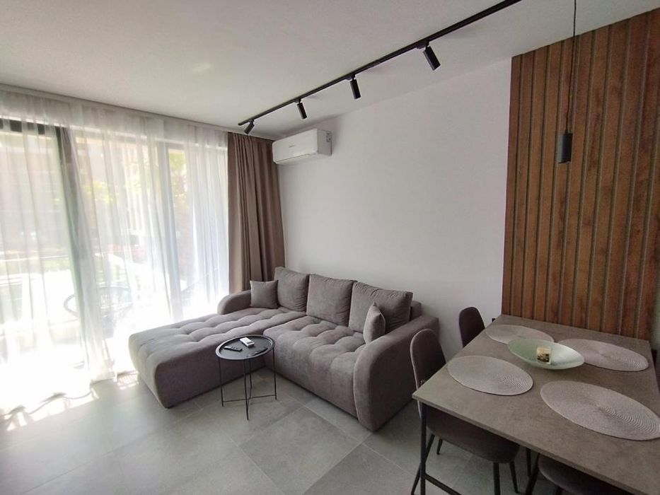 Дава се под наем Двустаен апартамент в Варна, Цветен квартал - 60 кв.м за 850 € - Снимка #15