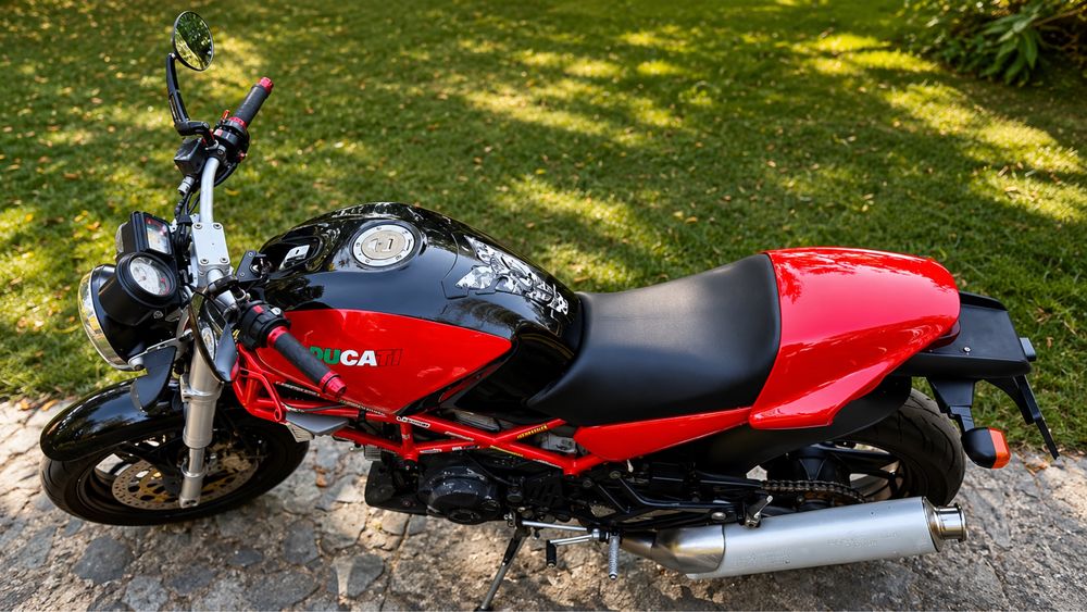 Vand DUCATI Monster 750