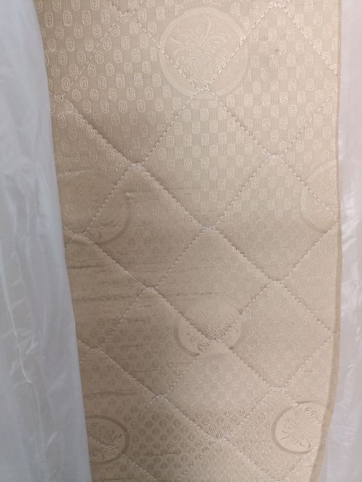 Матрас 2м 160см..